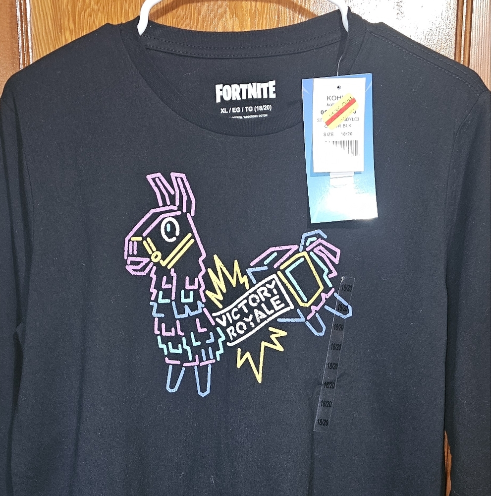 Kohl's Black Tee with White Graphic